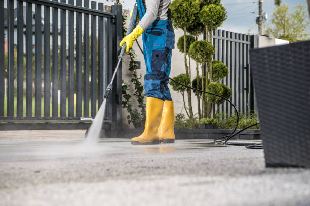 Best Garage Pressure Washing  in Four Corners, MD